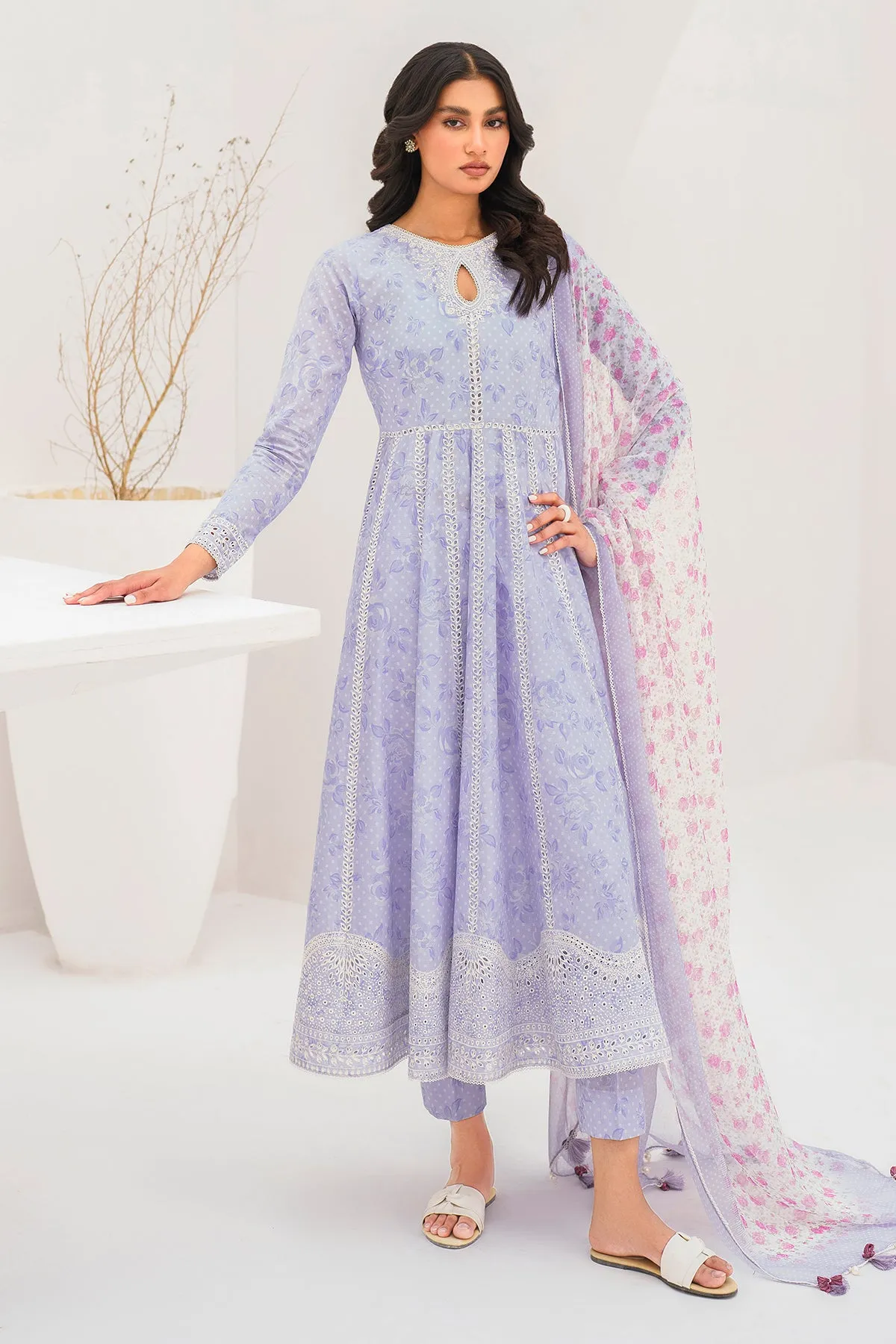 EMBROIDERED LAWN USE-9105