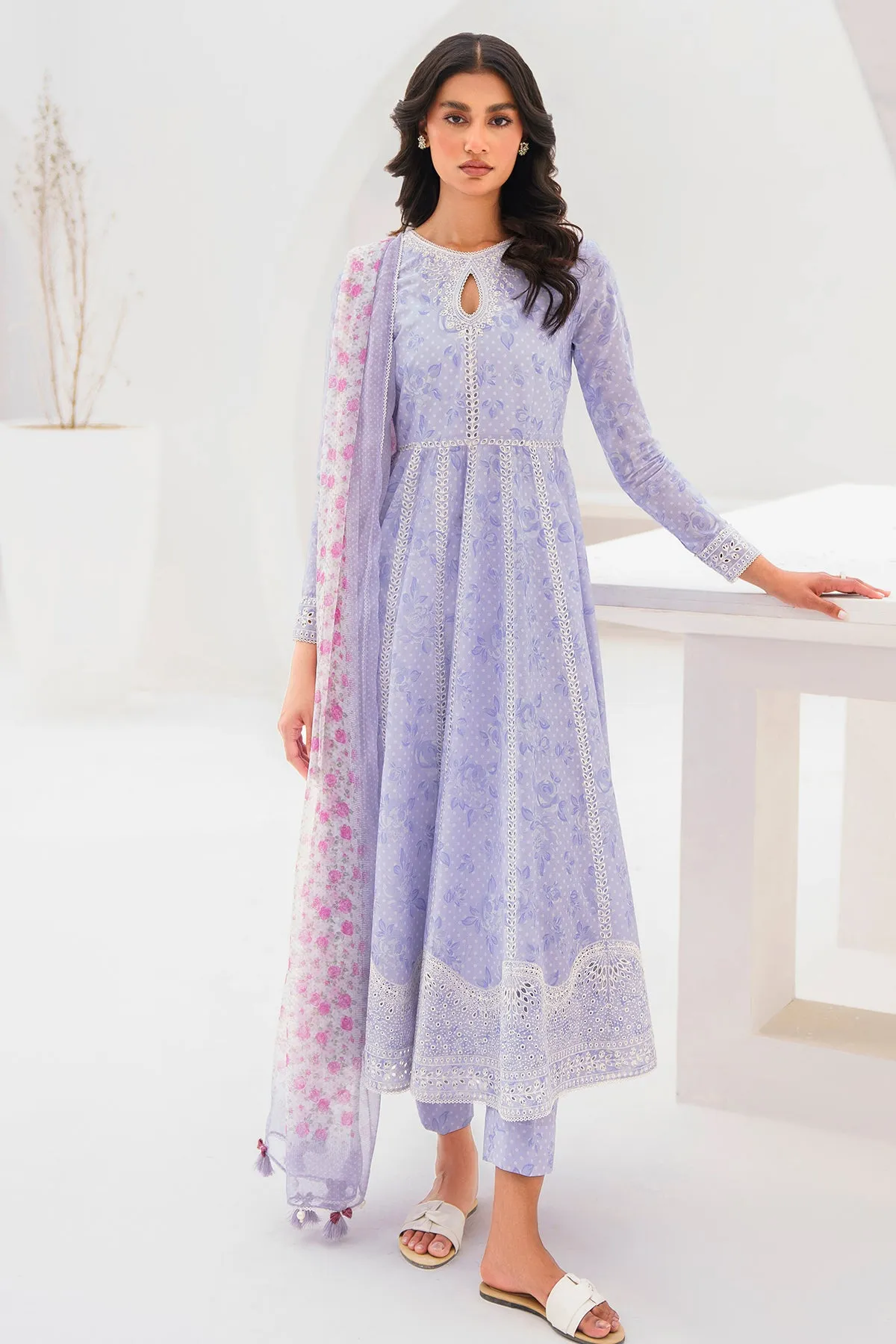 EMBROIDERED LAWN USE-9105