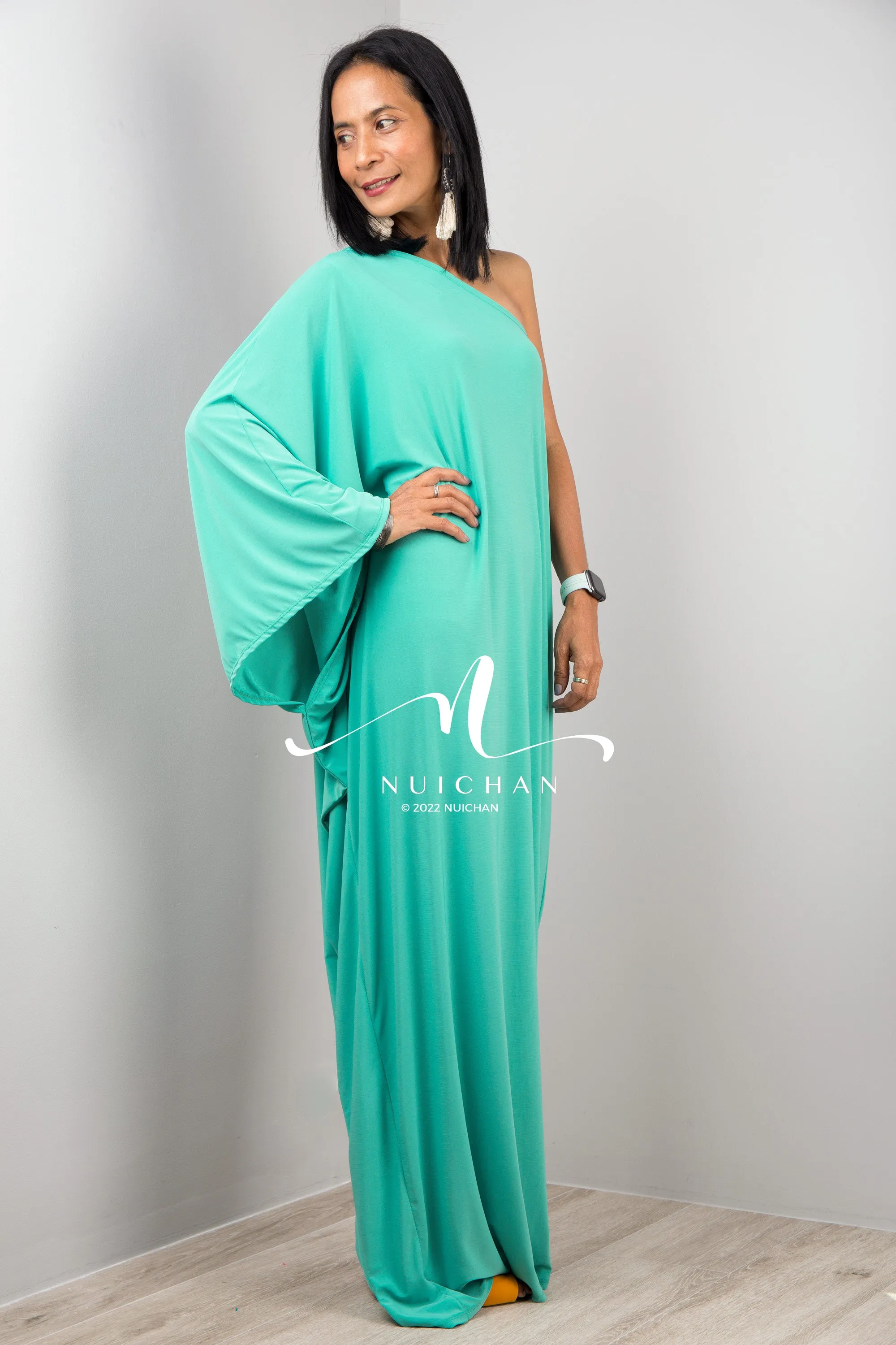 One shoulder maxi dress in mint green